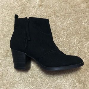 Black ankle bootie heels